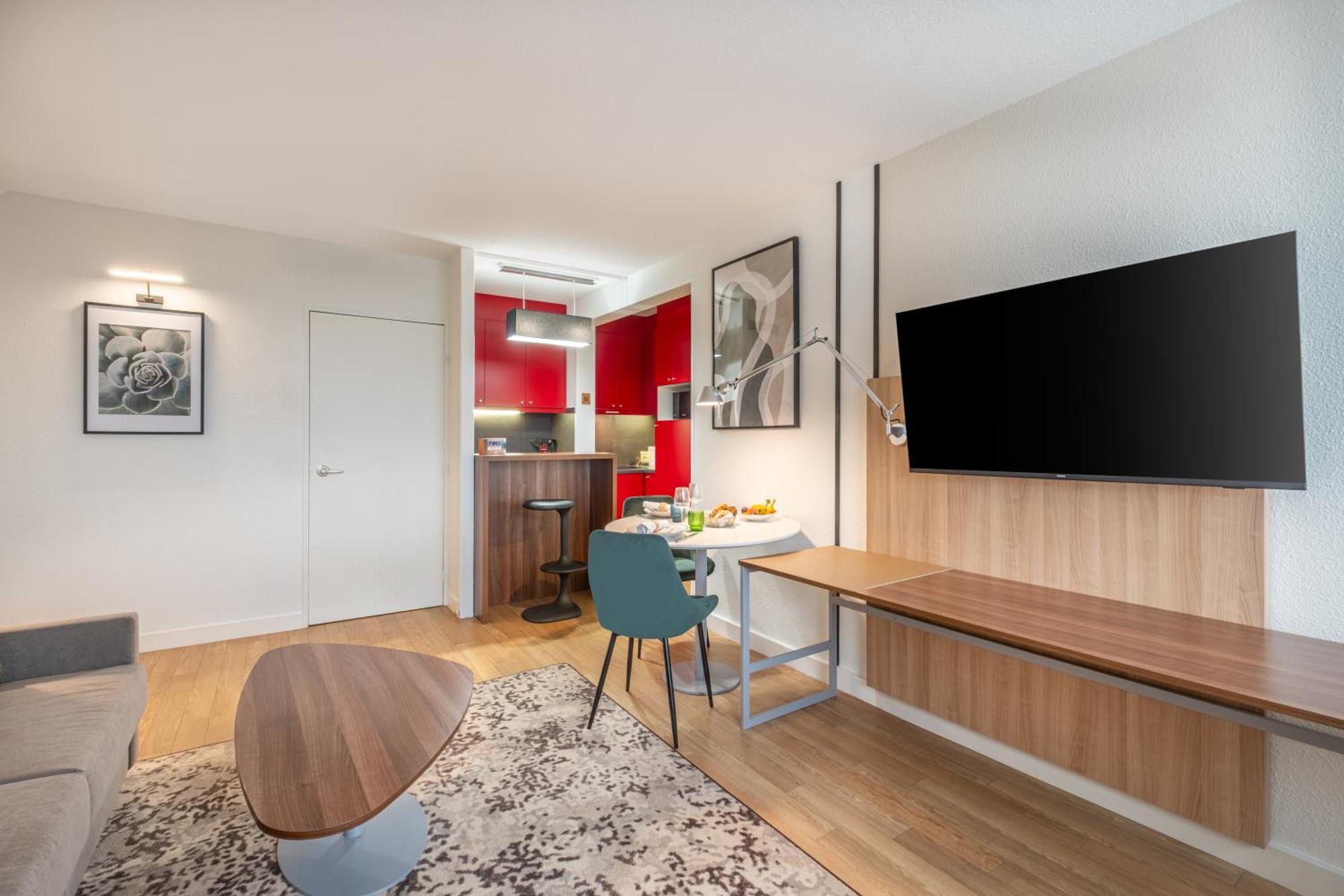 One-Bedroom Apartment with Balcony (4 Persons)